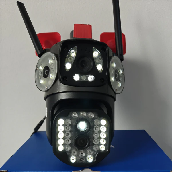 Camera supraveghere cu trei video WiFi, CCTV PTZ, infrarosu, vedere nocturna, stocare cloud /SD,  doua cai audio si Card de memorie 32GB